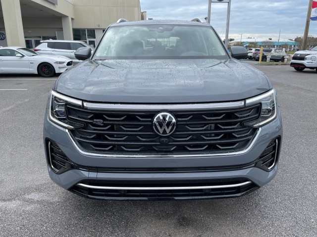 new 2025 Volkswagen Atlas car, priced at $53,796