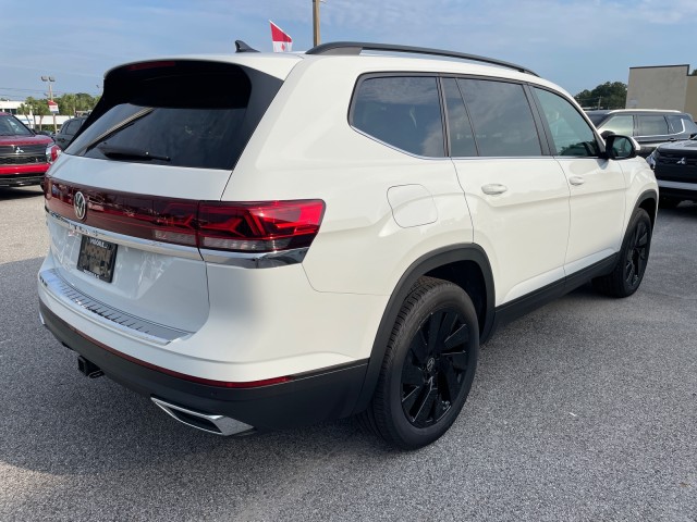 new 2024 Volkswagen Atlas car, priced at $40,999