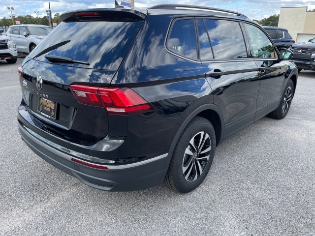 new 2024 Volkswagen Tiguan car, priced at $31,016