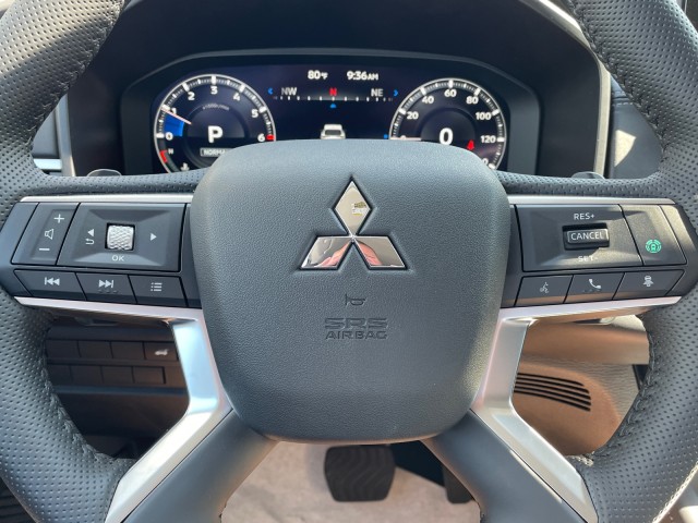 new 2024 Mitsubishi Outlander car