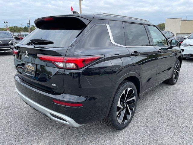 new 2024 Mitsubishi Outlander car, priced at $37,280