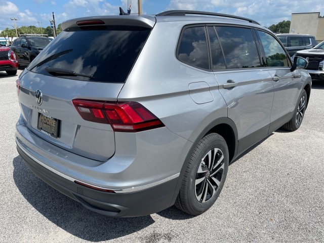 new 2024 Volkswagen Tiguan car, priced at $30,915