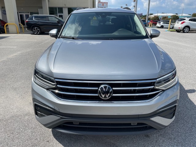 new 2024 Volkswagen Tiguan car, priced at $28,199