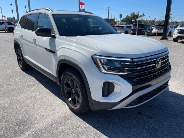 new 2025 Volkswagen Atlas car, priced at $49,121