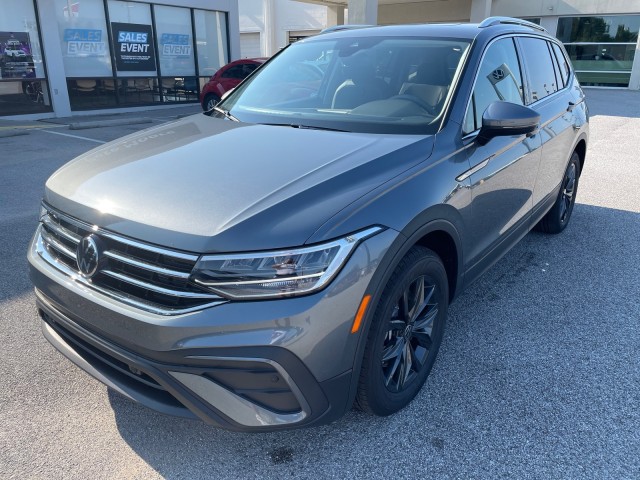 new 2024 Volkswagen Tiguan car, priced at $31,999