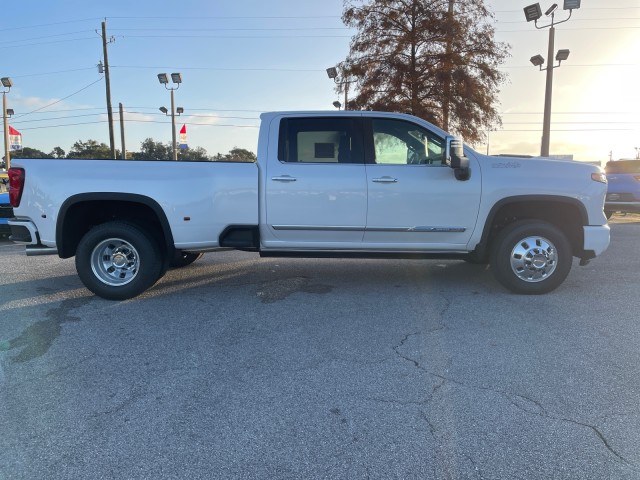 new 2025 Chevrolet Silverado 3500HD car, priced at $92,690