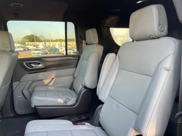 new 2024 Chevrolet Suburban car, priced at $71,285