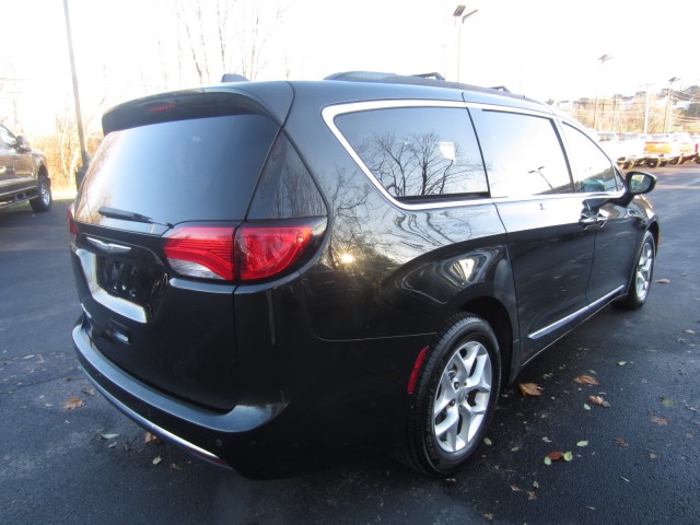 used 2017 Chrysler Pacifica car, priced at $14,895