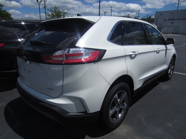 new 2024 Ford Edge car, priced at $43,970