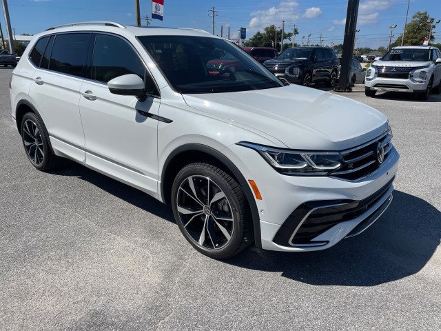 new 2024 Volkswagen Tiguan car, priced at $39,899