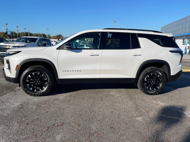 new 2025 Chevrolet Traverse car, priced at $51,015