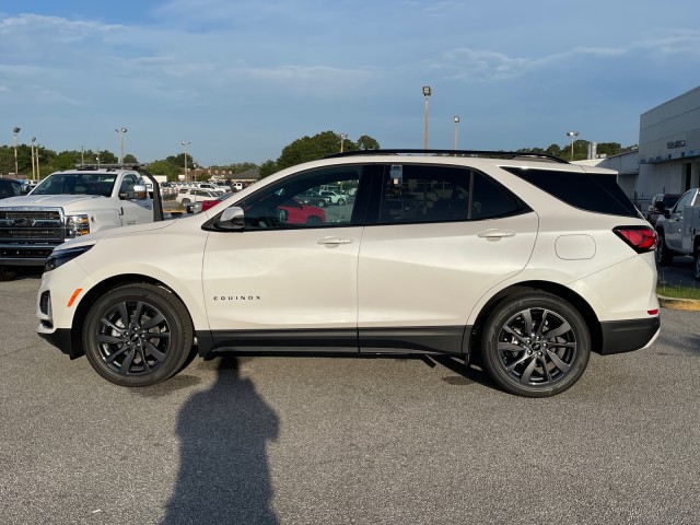 new 2024 Chevrolet Equinox car, priced at $37,615