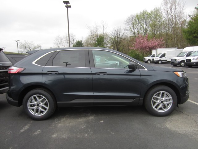 new 2024 Ford Edge car, priced at $42,439