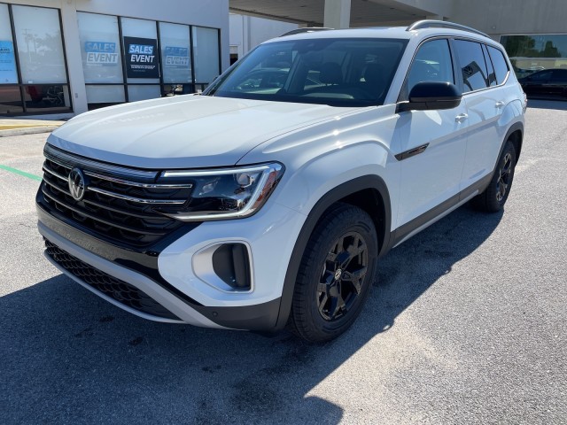 new 2025 Volkswagen Atlas car, priced at $49,121