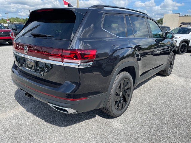 new 2024 Volkswagen Atlas car, priced at $42,999