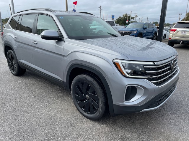 new 2025 Volkswagen Atlas car, priced at $44,699