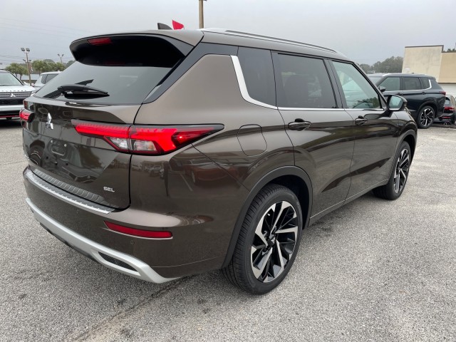 new 2024 Mitsubishi Outlander car, priced at $39,945