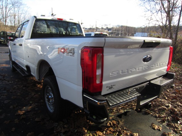 new 2024 Ford F-250 car, priced at $53,998