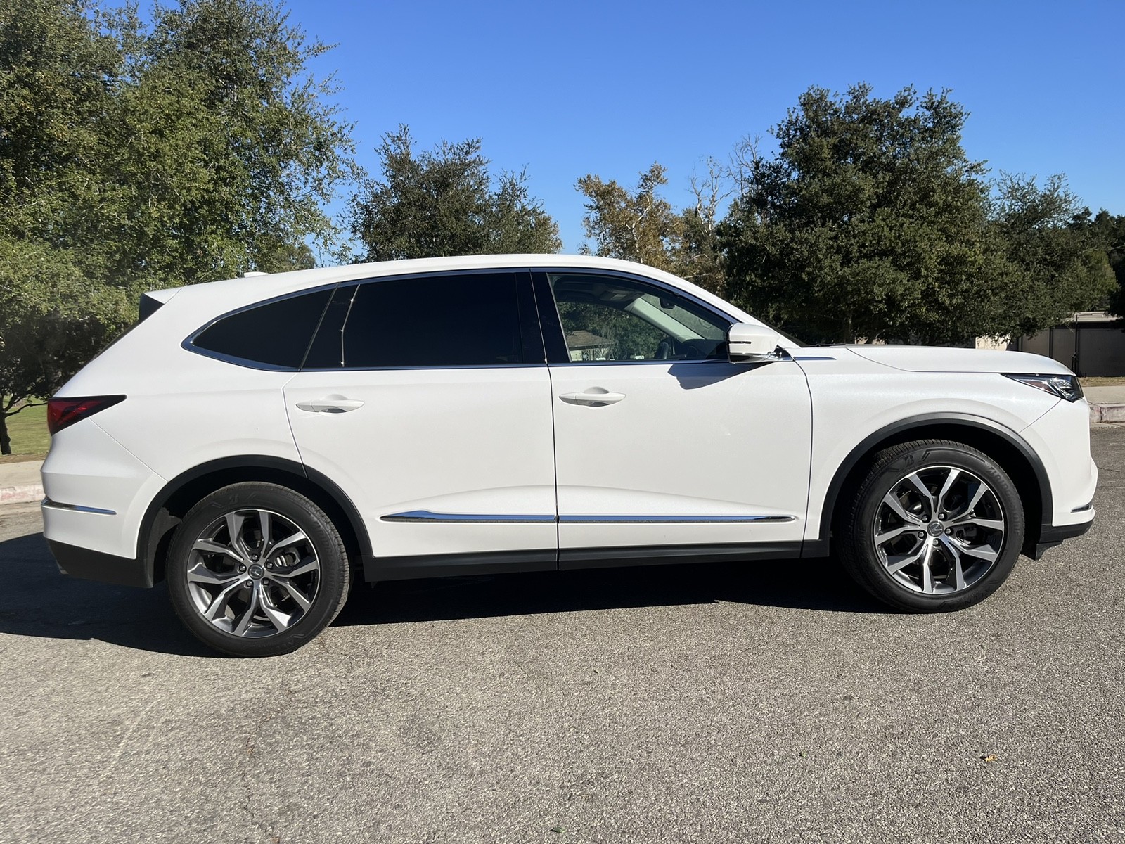 used 2022 Acura MDX car, priced at $38,988