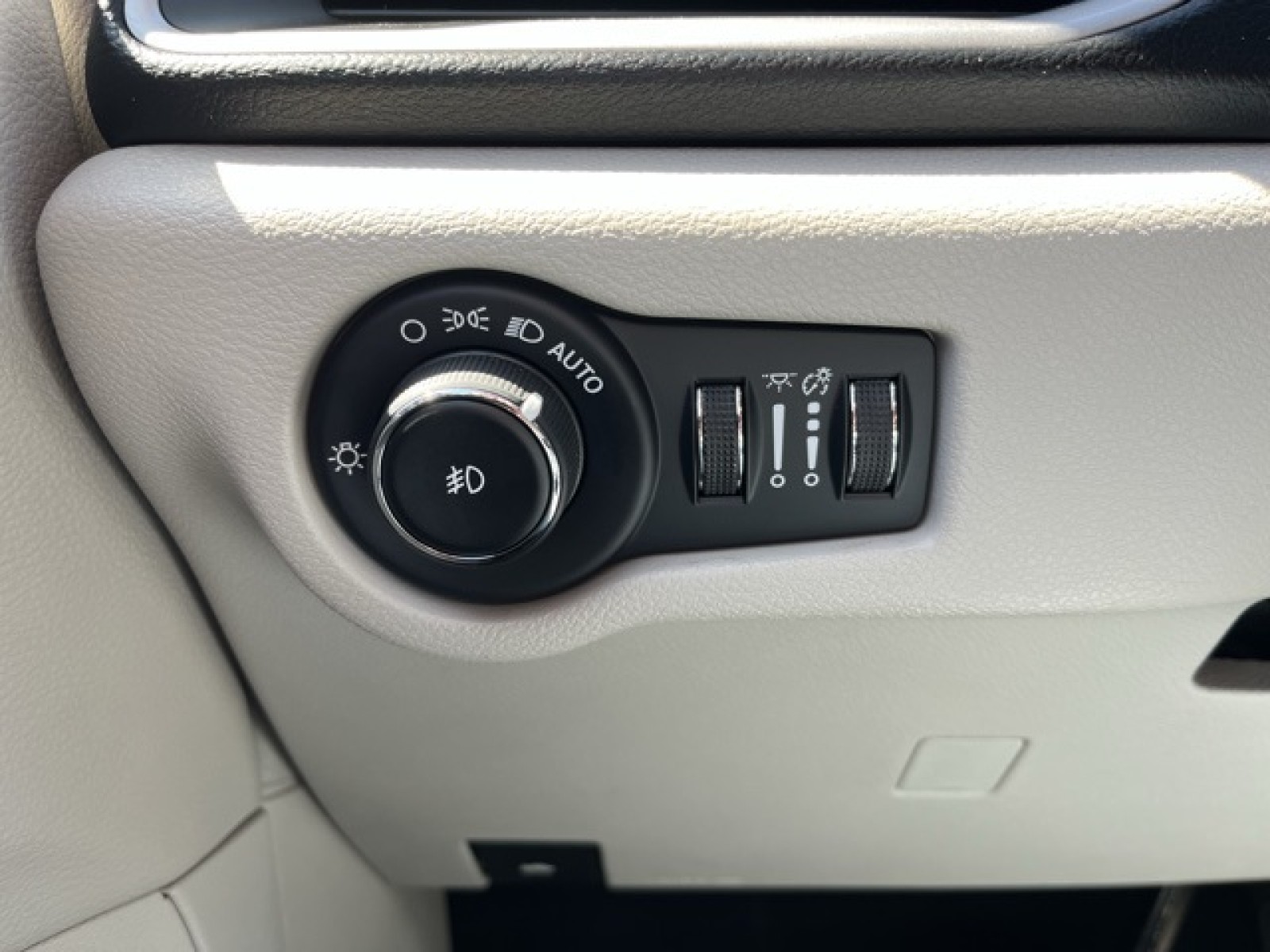 used 2020 Chrysler Pacifica car, priced at $21,043