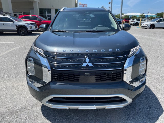 new 2024 Mitsubishi Outlander car, priced at $37,475