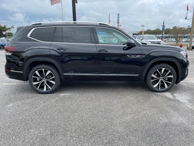 new 2025 Volkswagen Atlas car, priced at $56,536