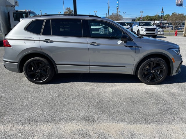 new 2024 Volkswagen Tiguan car, priced at $33,899