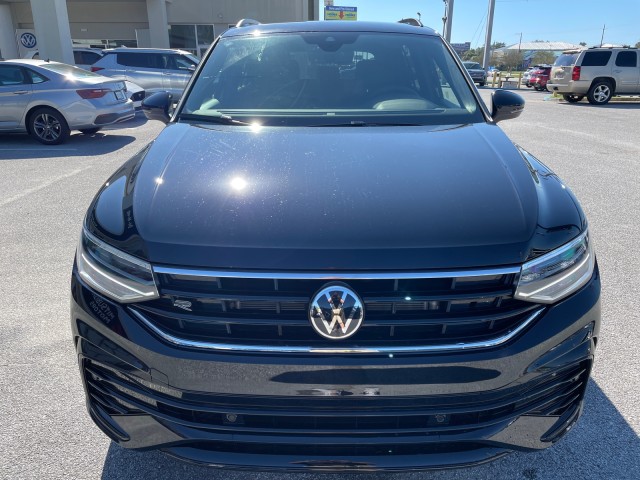 new 2024 Volkswagen Tiguan car, priced at $35,399