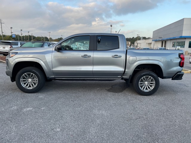 new 2024 Chevrolet Colorado car, priced at $35,065