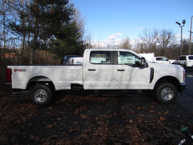 new 2024 Ford F-250 car, priced at $53,998