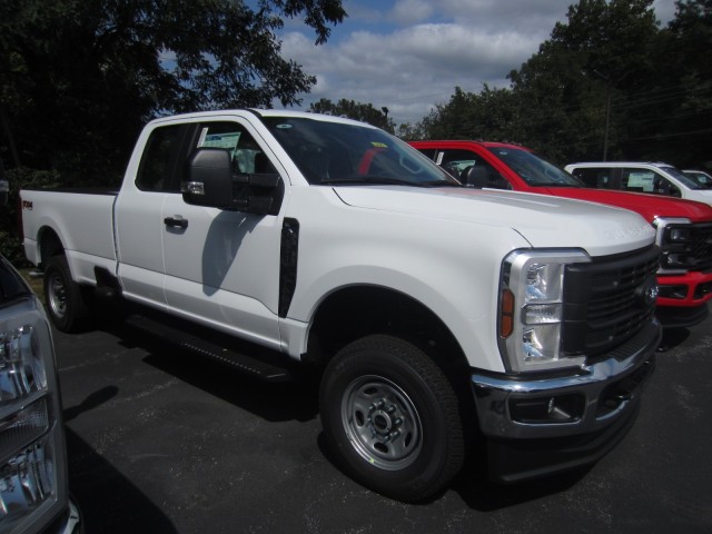 new 2024 Ford F-250 car, priced at $53,995