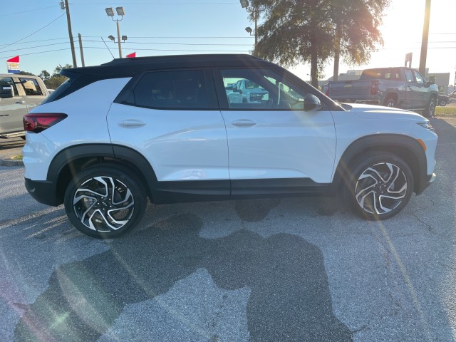 new 2025 Chevrolet TrailBlazer car, priced at $31,885