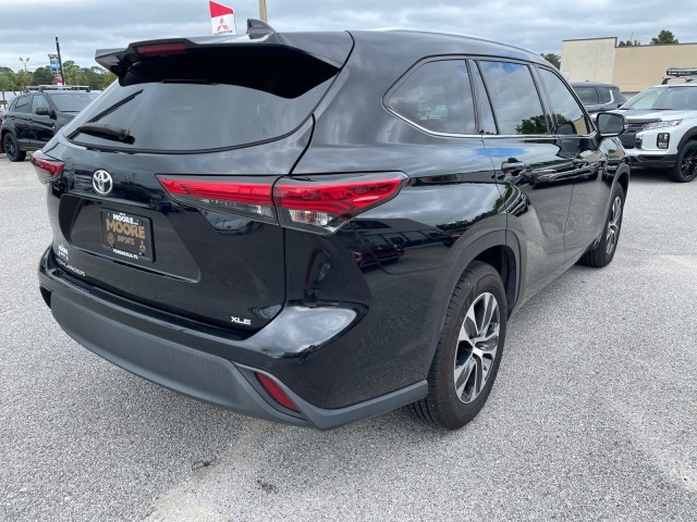 used 2020 Toyota Highlander car, priced at $25,995