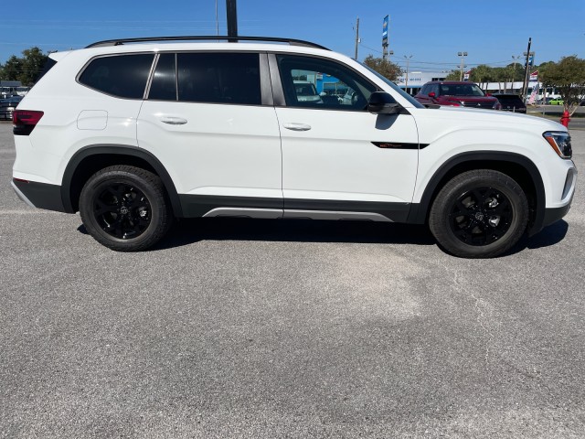 new 2024 Volkswagen Atlas car, priced at $45,599