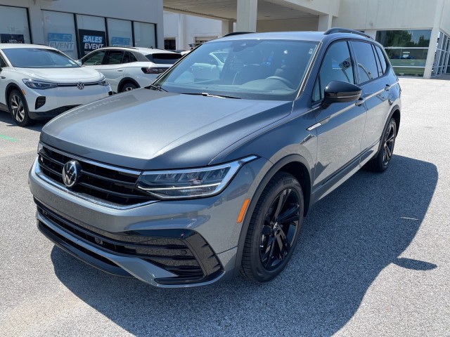 new 2024 Volkswagen Tiguan car, priced at $36,866