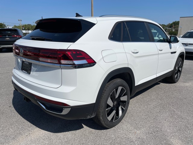 new 2024 Volkswagen Atlas Cross Sport car, priced at $43,416