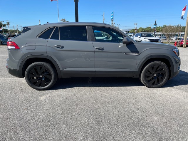 new 2025 Volkswagen Atlas Cross Sport car, priced at $43,599