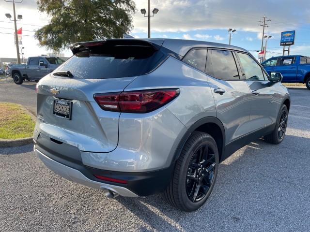 new 2025 Chevrolet Blazer car, priced at $38,585