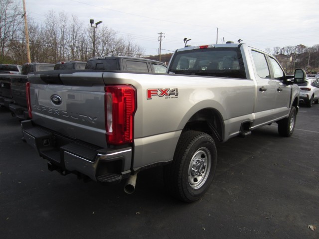 new 2024 Ford F-350 car, priced at $57,275