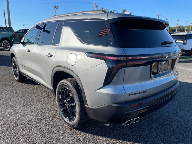 new 2025 Chevrolet Traverse car, priced at $45,130