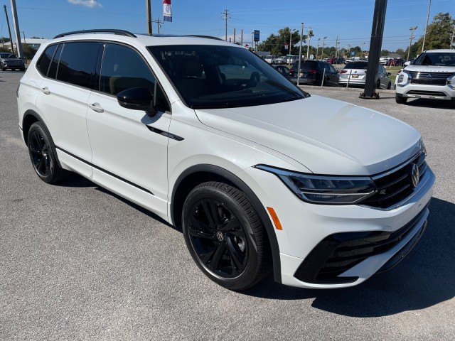 new 2024 Volkswagen Tiguan car, priced at $37,261