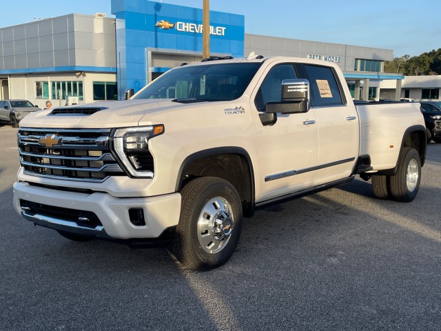 new 2025 Chevrolet Silverado 3500HD car, priced at $92,690