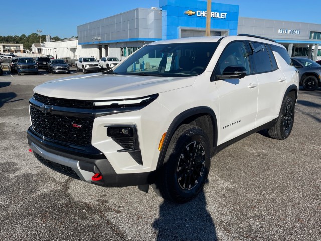 new 2025 Chevrolet Traverse car, priced at $51,015