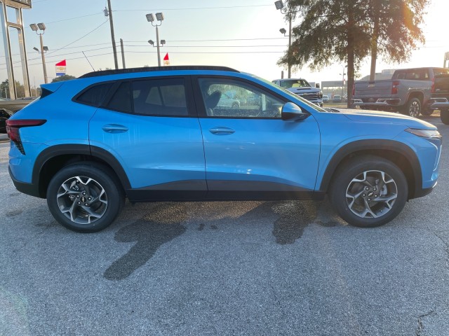 new 2025 Chevrolet Trax car, priced at $25,380