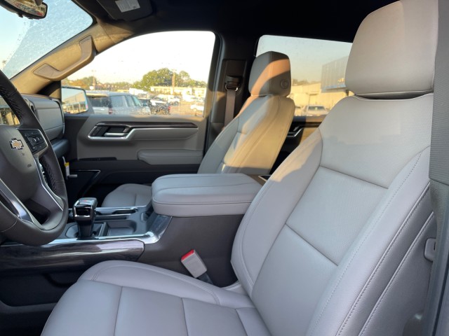 new 2025 Chevrolet Silverado 1500 car, priced at $72,900