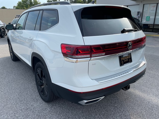 new 2024 Volkswagen Atlas car, priced at $40,999