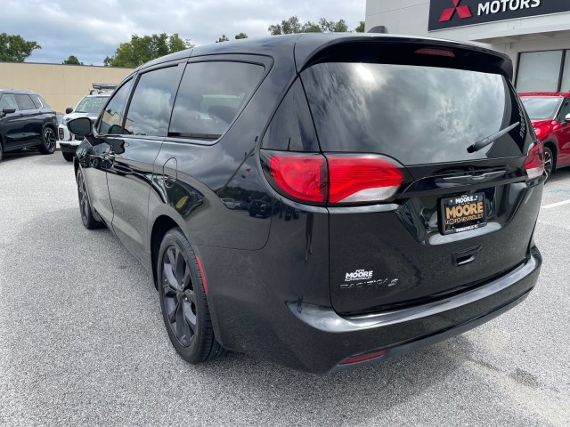 used 2019 Chrysler Pacifica car, priced at $17,995