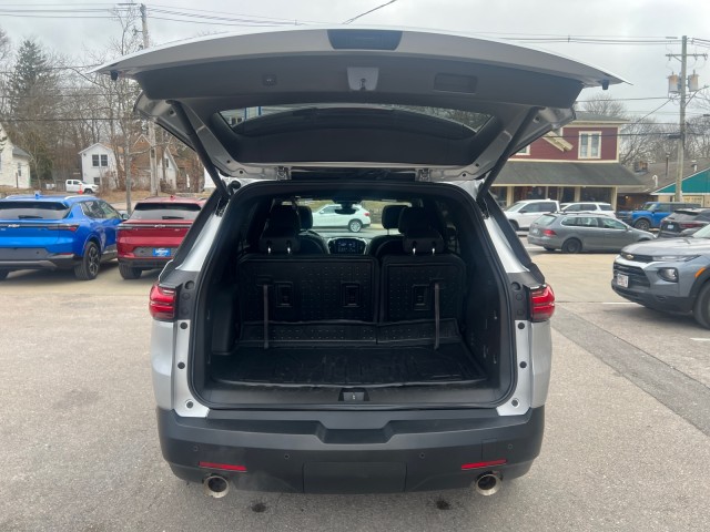 used 2022 Chevrolet Traverse car, priced at $28,988