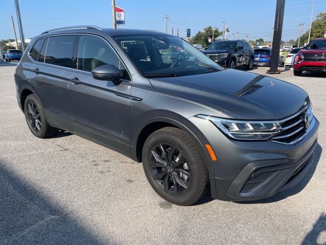 new 2024 Volkswagen Tiguan car, priced at $31,999