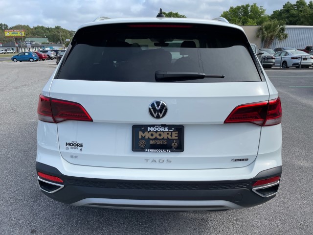 new 2024 Volkswagen Taos car, priced at $31,211